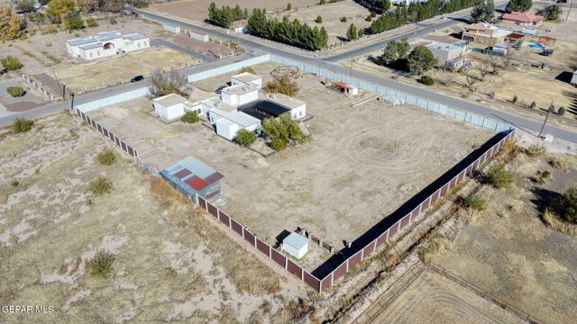 800 SMOKEY RIDGE Court, El Paso, TX 79932