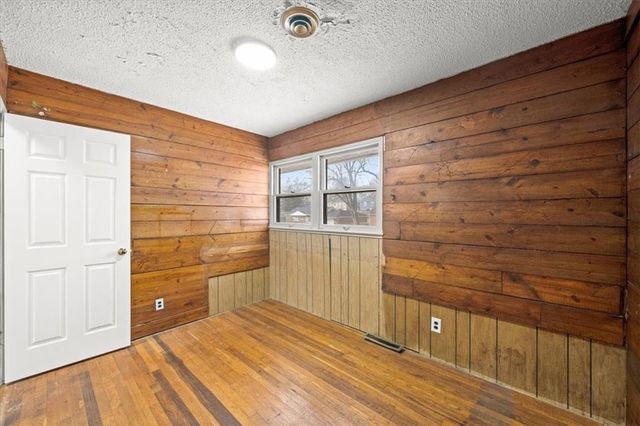 817 N 82nd Street, Kansas City, KS 66112