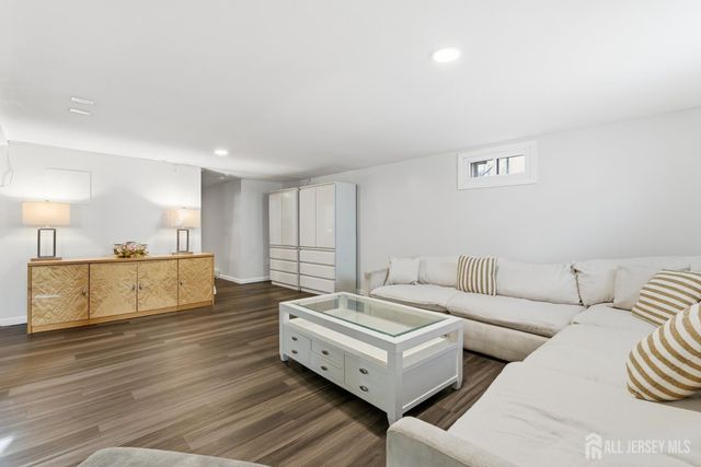 219 Plainfield Road, Edison, NJ 08820