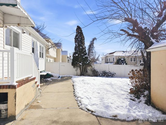 219 Plainfield Road, Edison, NJ 08820