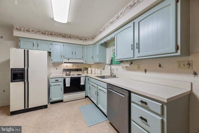 618 FAIRMOUNT RD, Linthicum Heights, MD 21090
