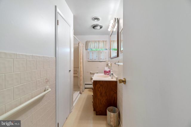 618 FAIRMOUNT RD, Linthicum Heights, MD 21090