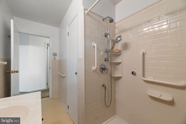 618 FAIRMOUNT RD, Linthicum Heights, MD 21090