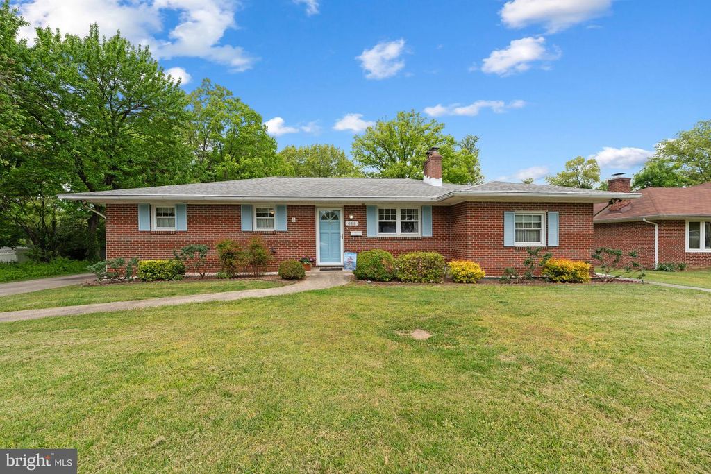 618 FAIRMOUNT RD, Linthicum Heights, MD 21090
