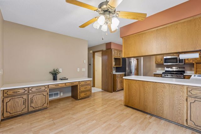 9119 Nantwick Ridge, Brooklyn Park, MN 55443