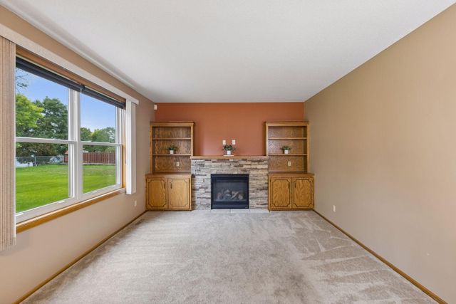 9119 Nantwick Ridge, Brooklyn Park, MN 55443