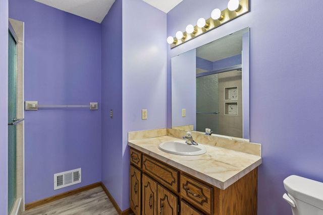 9119 Nantwick Ridge, Brooklyn Park, MN 55443
