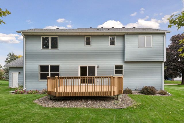 9119 Nantwick Ridge, Brooklyn Park, MN 55443