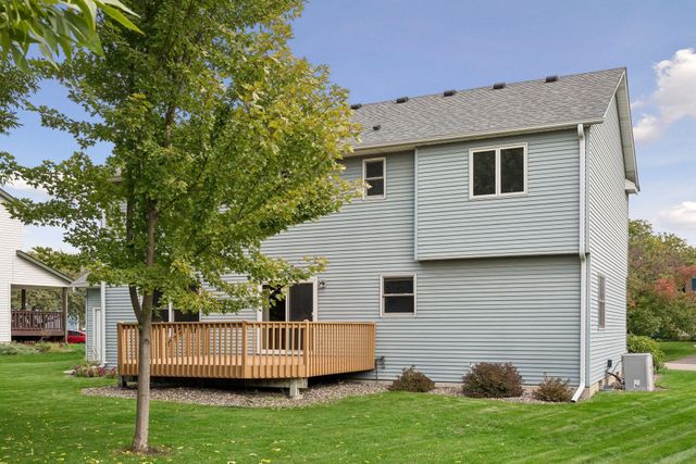 9119 Nantwick Ridge, Brooklyn Park, MN 55443