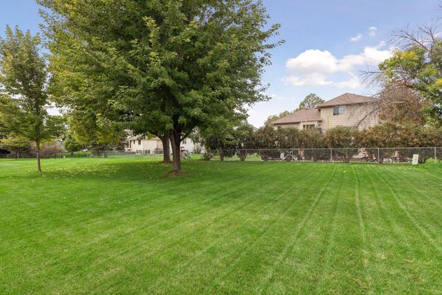 9119 Nantwick Ridge, Brooklyn Park, MN 55443