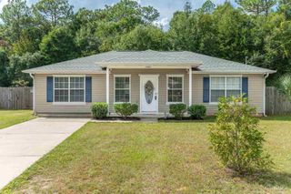 5996 Savannah Dr, Milton, FL 32570