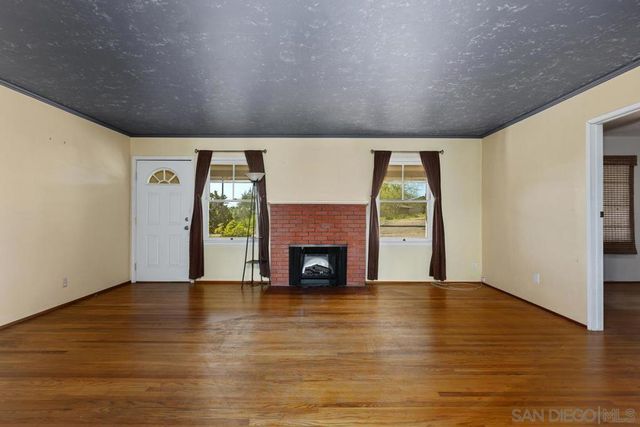 1890 Calmin Dr, Fallbrook, CA 92028