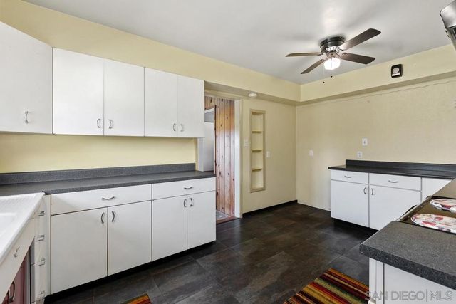 1890 Calmin Dr, Fallbrook, CA 92028