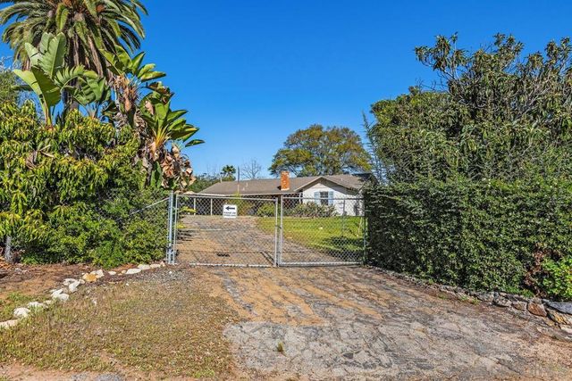 1890 Calmin Dr, Fallbrook, CA 92028