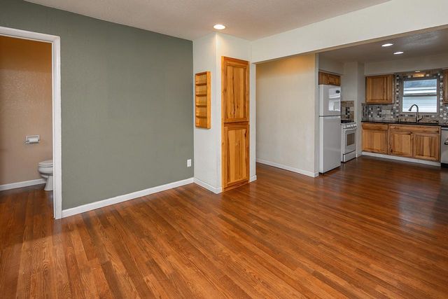 2267 W Grange AVENUE, Milwaukee, WI 53221
