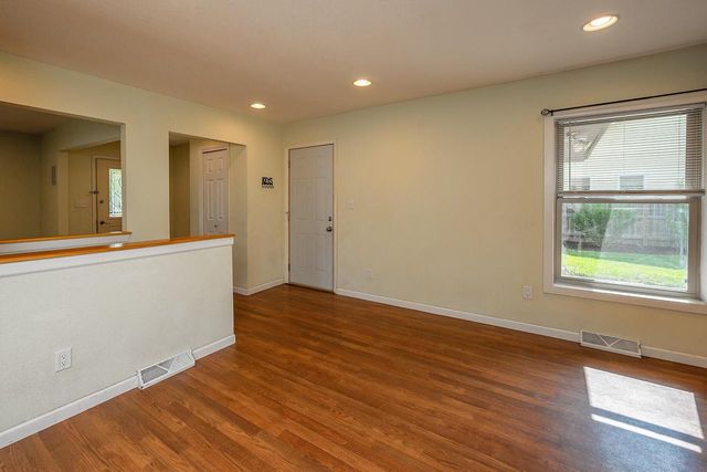 2267 W Grange AVENUE, Milwaukee, WI 53221
