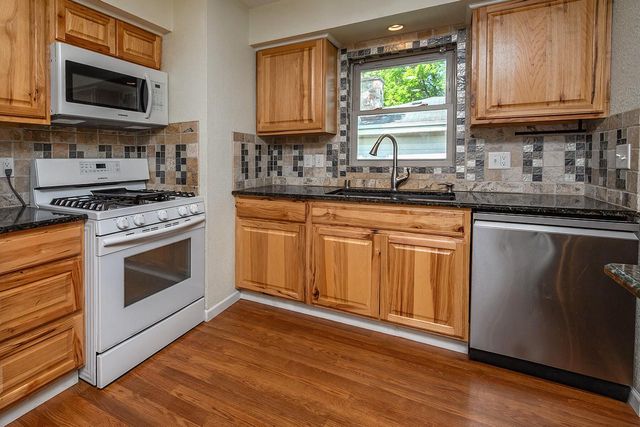 2267 W Grange AVENUE, Milwaukee, WI 53221