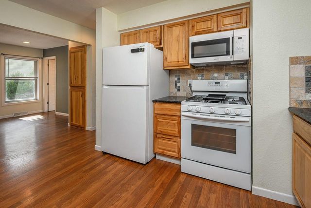 2267 W Grange AVENUE, Milwaukee, WI 53221