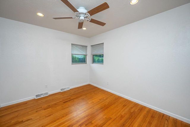 2267 W Grange AVENUE, Milwaukee, WI 53221