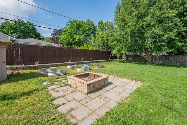 2267 W Grange AVENUE, Milwaukee, WI 53221