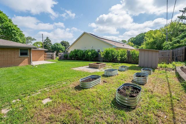 2267 W Grange AVENUE, Milwaukee, WI 53221