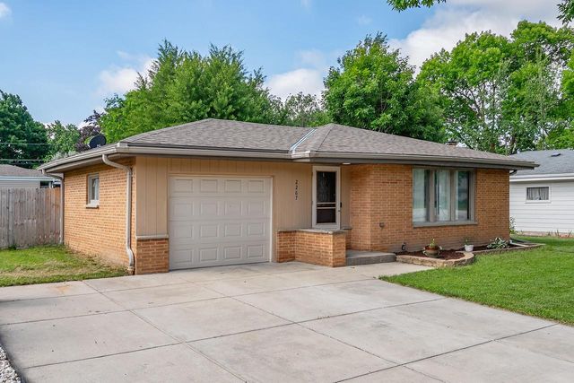 2267 W Grange AVENUE, Milwaukee, WI 53221
