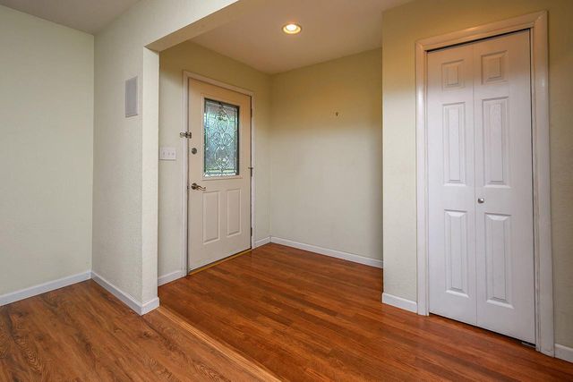 2267 W Grange AVENUE, Milwaukee, WI 53221