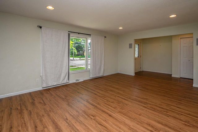 2267 W Grange AVENUE, Milwaukee, WI 53221