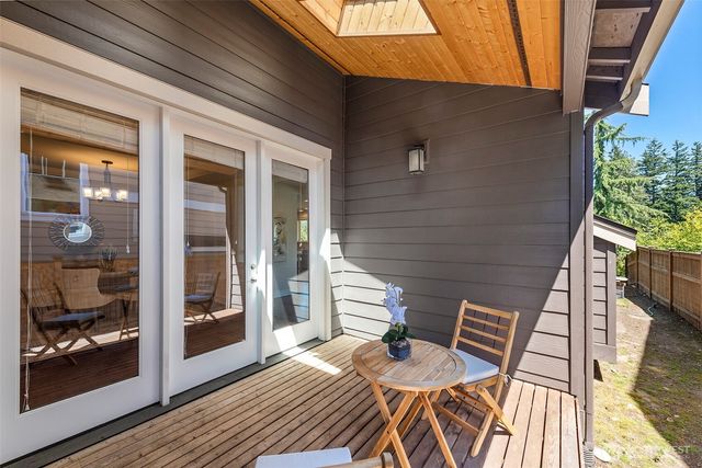 452 233rd place SE, Sammamish, WA 98074