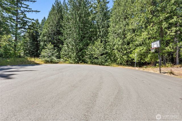 452 233rd place SE, Sammamish, WA 98074
