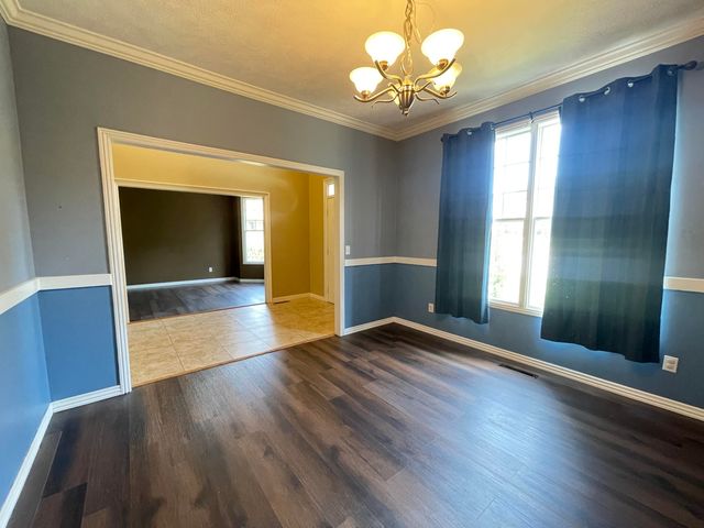 1658 W Riverside Street, Springfield, MO 65807