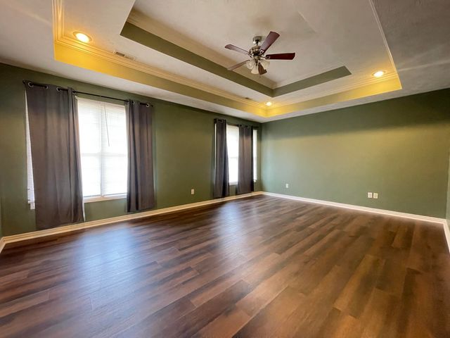 1658 W Riverside Street, Springfield, MO 65807