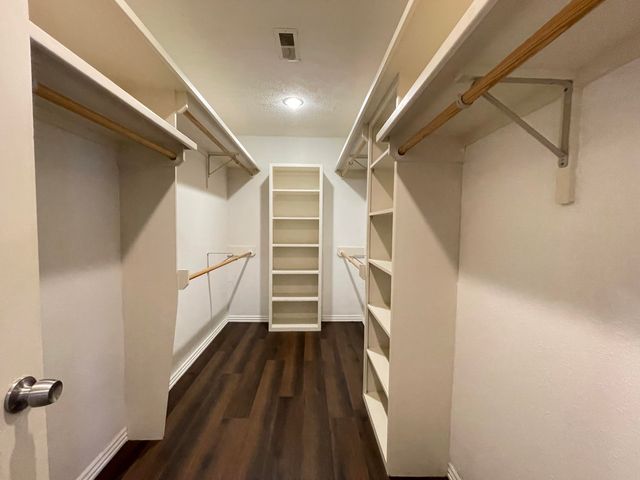 1658 W Riverside Street, Springfield, MO 65807