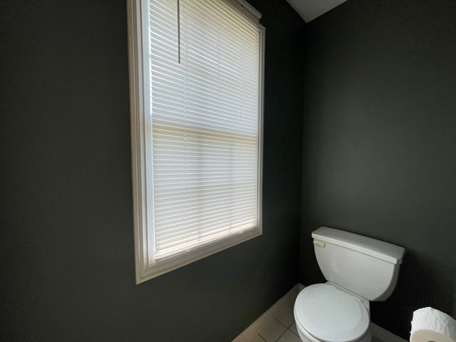 1658 W Riverside Street, Springfield, MO 65807