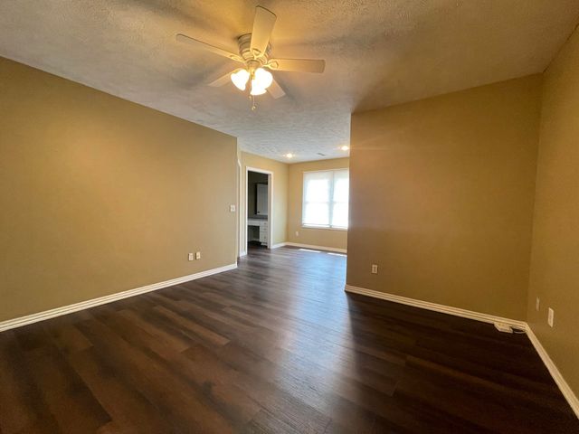 1658 W Riverside Street, Springfield, MO 65807