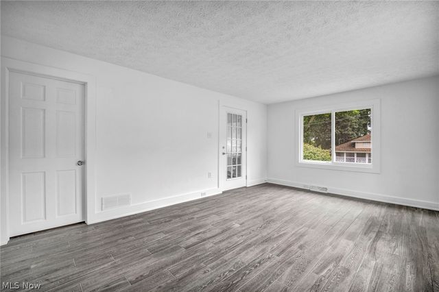 374 Frazier Avenue, Akron, OH 44305