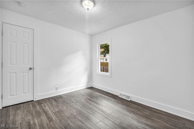 374 Frazier Avenue, Akron, OH 44305
