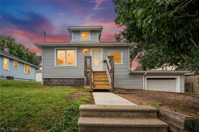 374 Frazier Avenue, Akron, OH 44305
