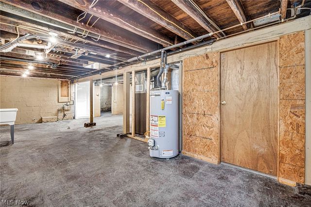 374 Frazier Avenue, Akron, OH 44305