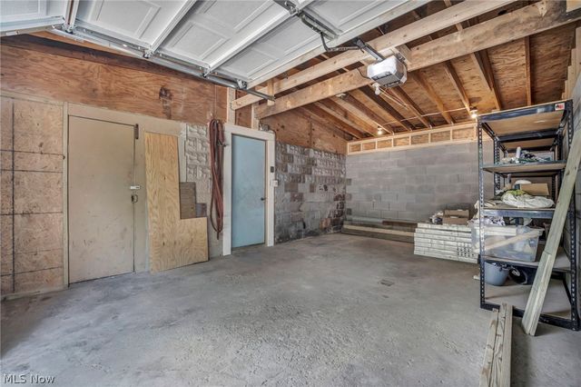 374 Frazier Avenue, Akron, OH 44305