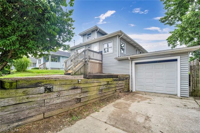 374 Frazier Avenue, Akron, OH 44305