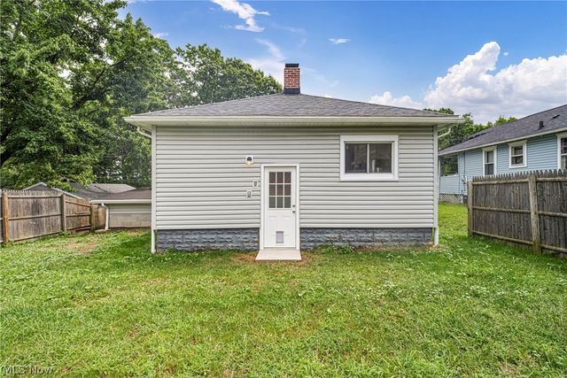 374 Frazier Avenue, Akron, OH 44305