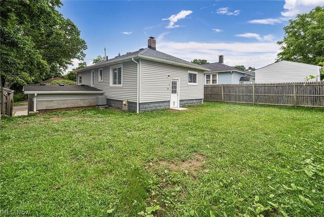 374 Frazier Avenue, Akron, OH 44305