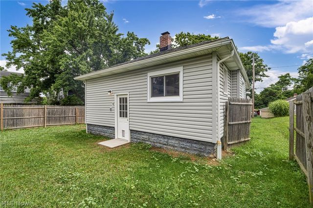 374 Frazier Avenue, Akron, OH 44305
