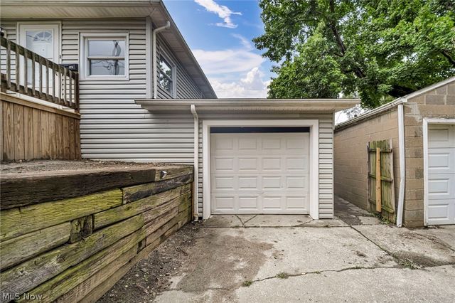 374 Frazier Avenue, Akron, OH 44305
