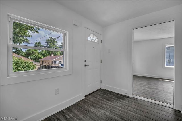 374 Frazier Avenue, Akron, OH 44305