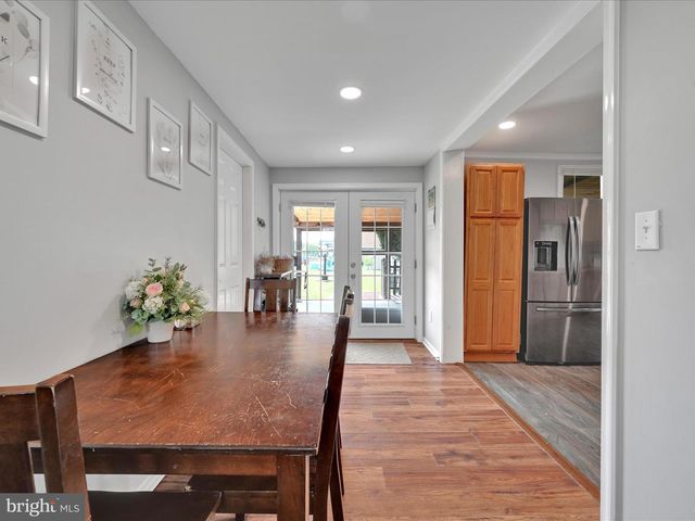 1056 BELLAIRE RD, Elizabethtown, PA 17022