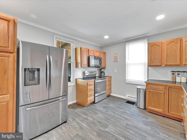 1056 BELLAIRE RD, Elizabethtown, PA 17022