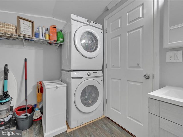 1056 BELLAIRE RD, Elizabethtown, PA 17022