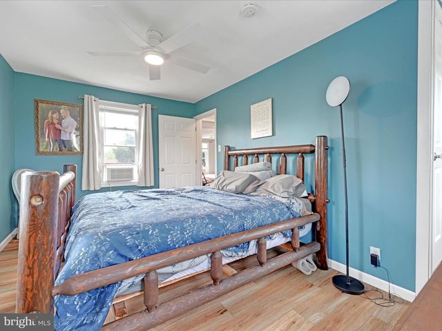 1056 BELLAIRE RD, Elizabethtown, PA 17022